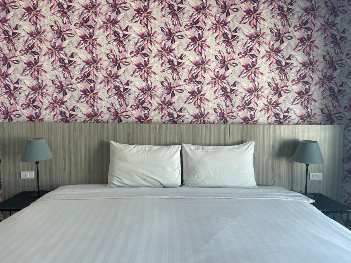 Embryo Hotel Паттайя Экстерьер фото