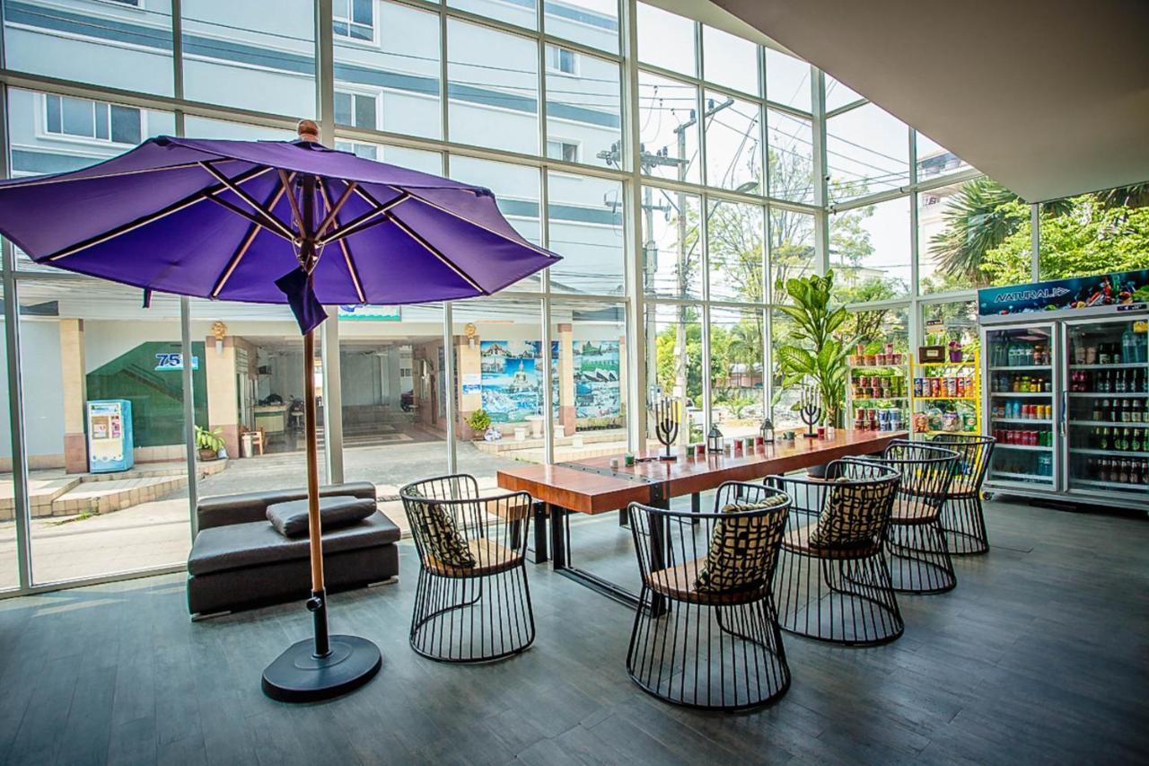 Embryo Hotel Паттайя Экстерьер фото